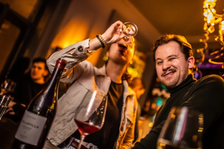 6 + 1 Superb Spots In Budapest For Potentially Awkward First And Last Dates