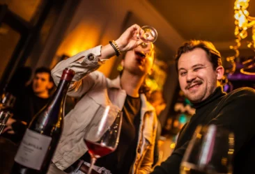 6 + 1 Superb Spots In Budapest For Potentially Awkward First And Last Dates