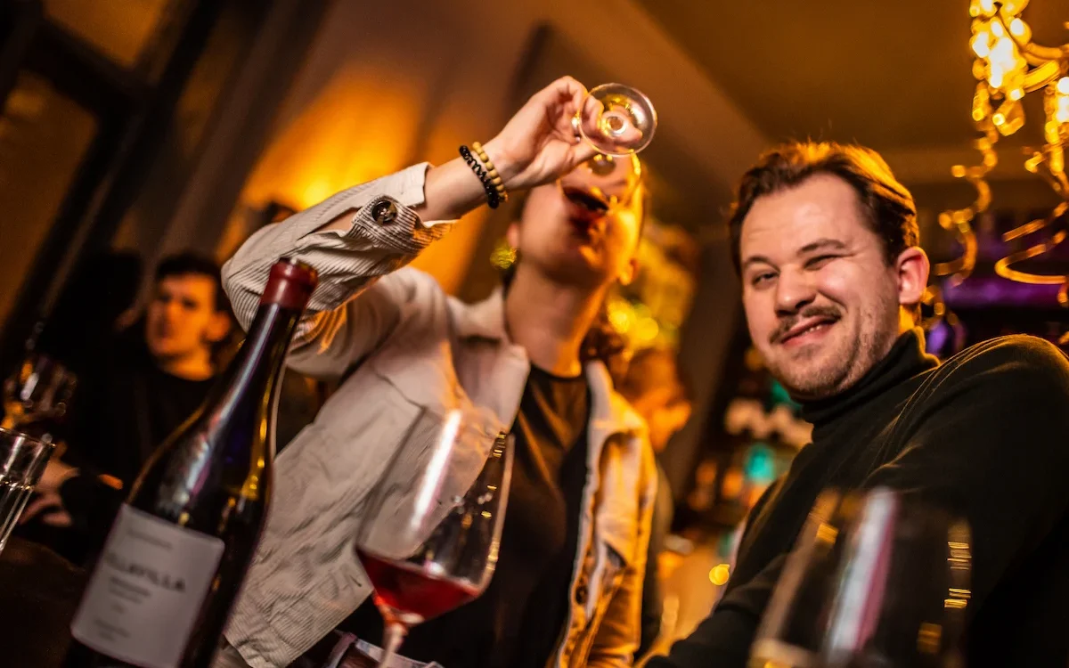 6 + 1 Superb Spots In Budapest For Potentially Awkward First And Last Dates